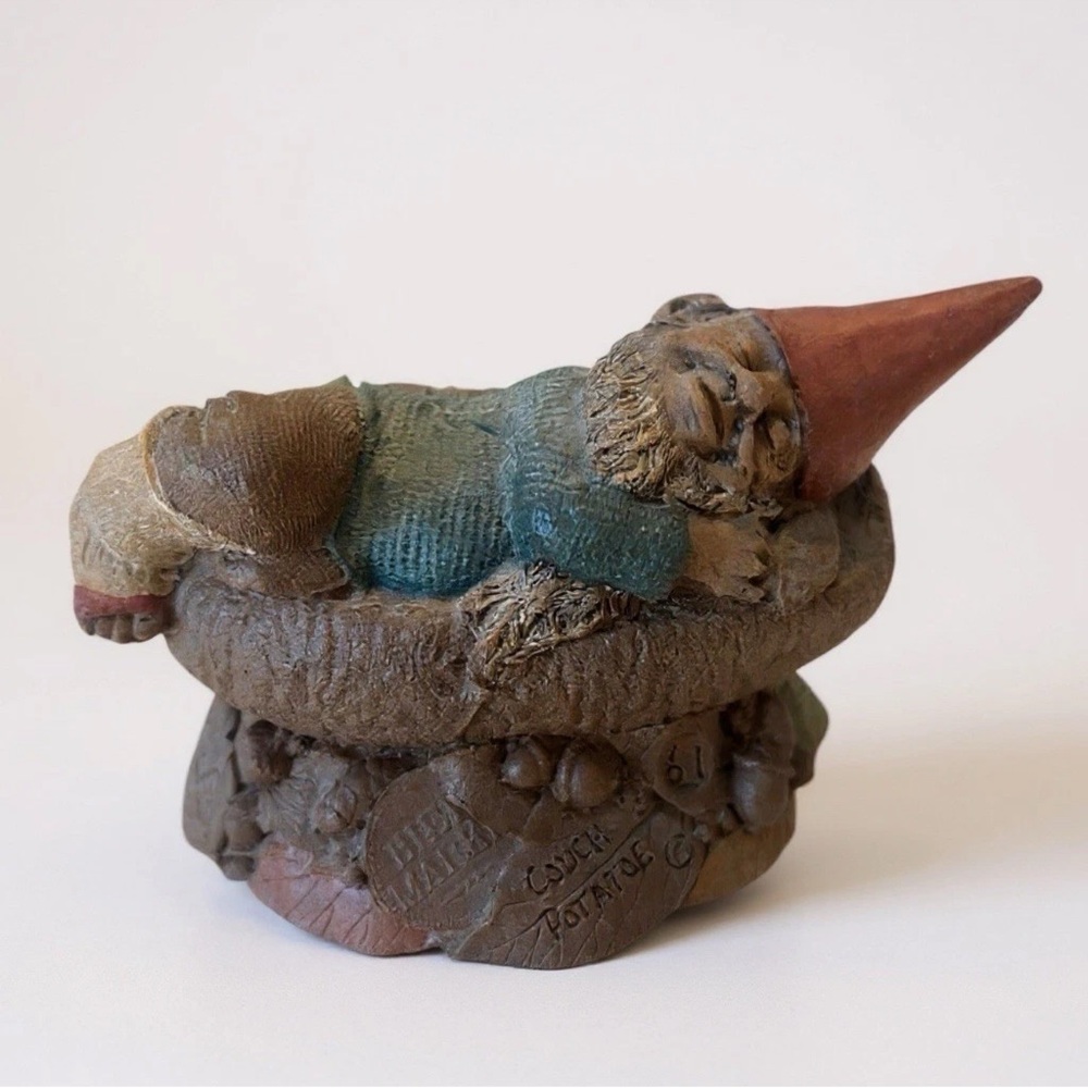 Cairn Tom Clark Gnome Vintage Couch Potatoe #61 Retired